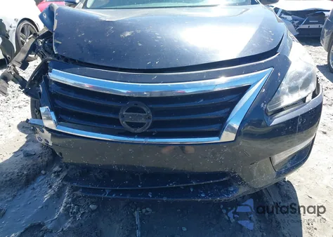 2015 Nissan Altima 2.5 z USA, uszkodzony, nr VIN 1N4AL3AP0FN382038